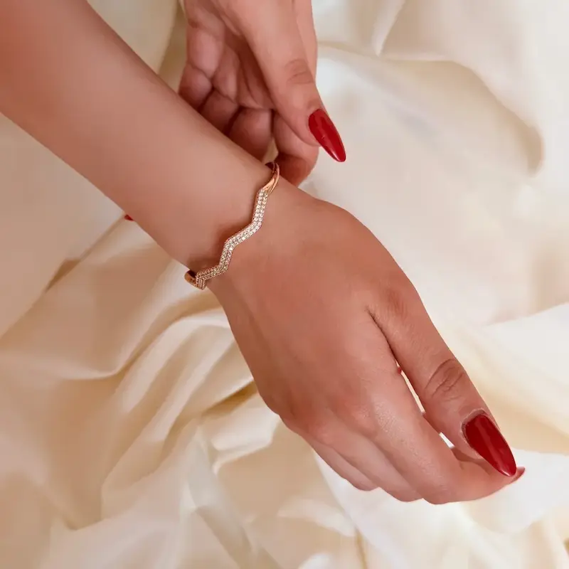 بنگل طلایی ژوپینگ مدل موج الماسه کد BA00251