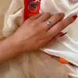 انگشتر نقره‌ای قلب مینیمال ژوپینگ روی دست