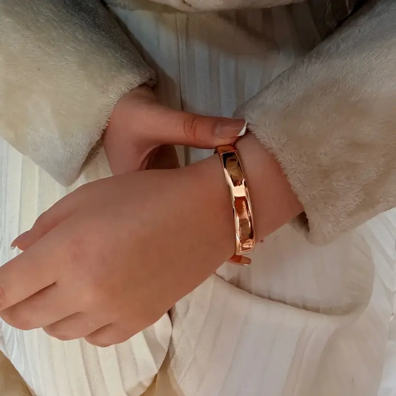 بنگل طلایی ژوپینگ مینیمال براق زنانه