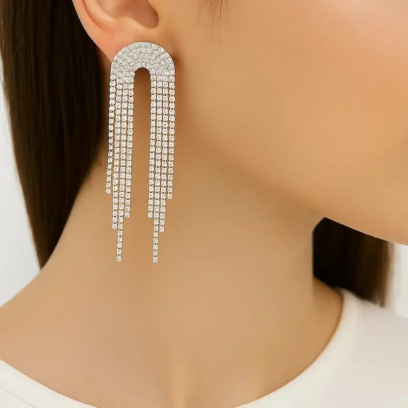 گوشواره نقره‌ای آبشار تابان – شیک و درخشان کد GO1-0078