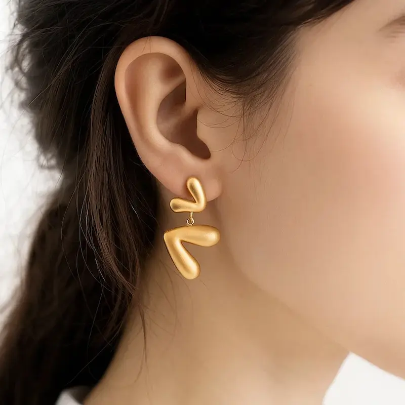 گوشواره طلایی مات فشن مولی