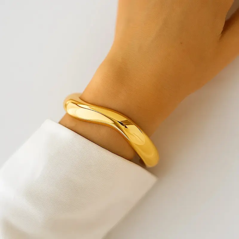 بنگل طلایی آینه‌ای آسا 