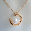 گردنبند طلایی ماه و مروارید استیل
