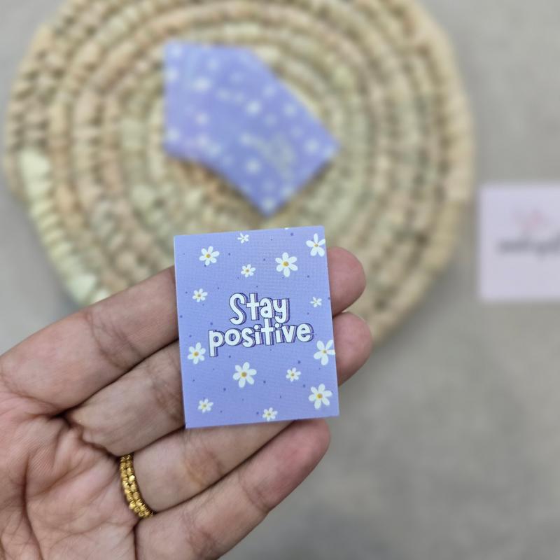 لیبل پشت چسبدار کد ۲۱۵_ در بسته ۵۰ عددی