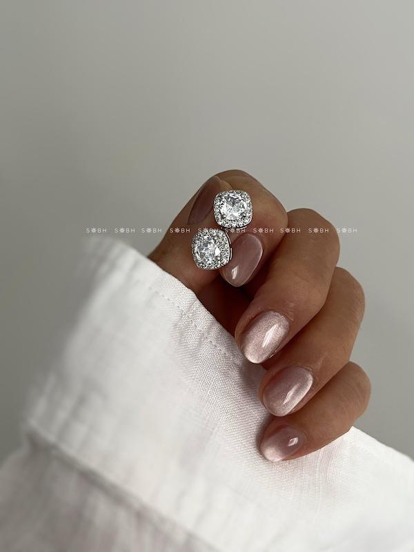 گوشواره جواهری مربع 