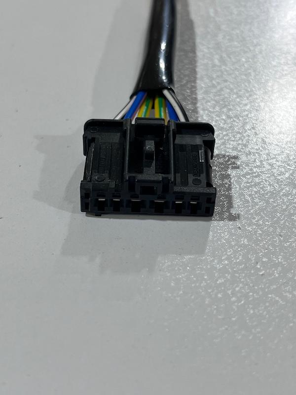 5064/ سوکت خطر عقب پژو 206