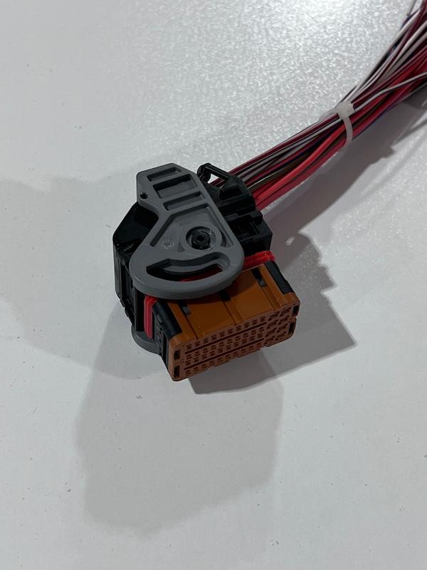 5120/ سوکت ECU قهوه ای 48 خانه 