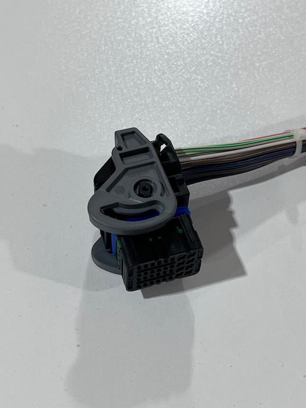 5118/ سوکت ECU مشکی  32 خانه 