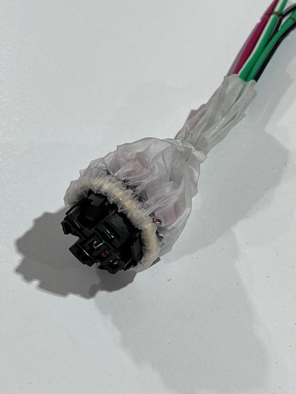 5018.1/ سوکت رله فن پژو 405 با کاور