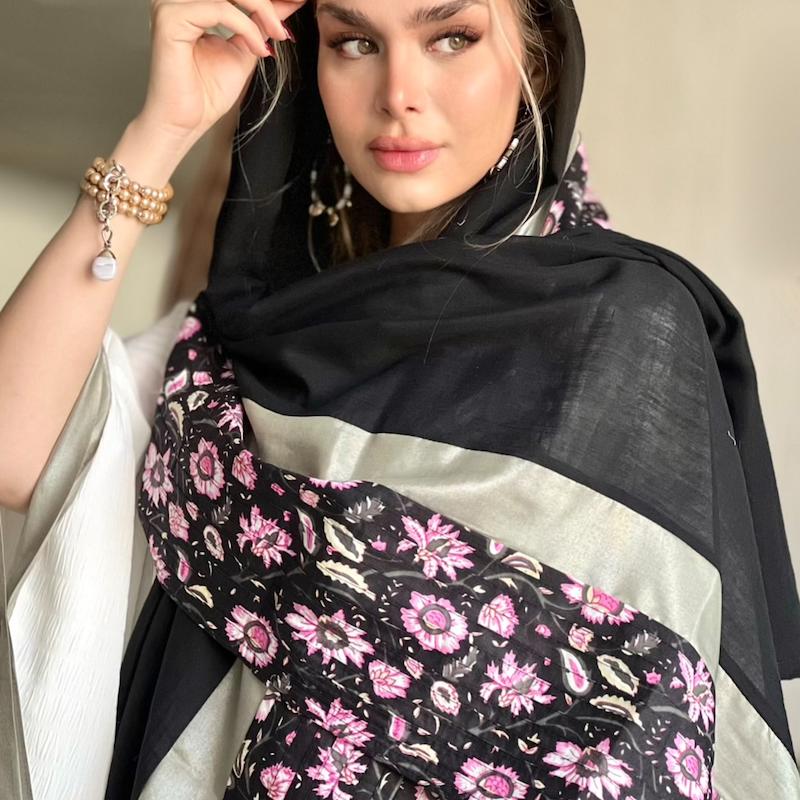 شال مشکی گل دار🌸