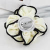گل سینه زنانه پارچه‌ای مدل S2AAG104