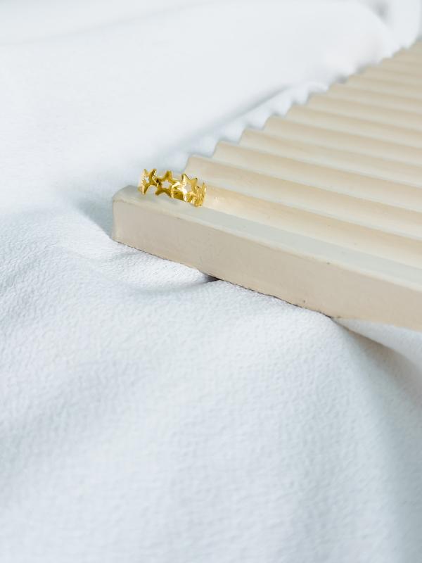 انگشتر پا ستاره طلایی