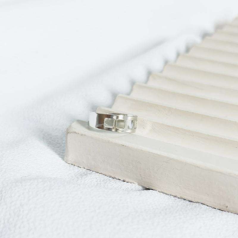 انگشتر پا نقره ای مربع