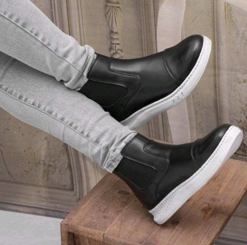 نیم بوت کشی مردانه مدل کارن🪾