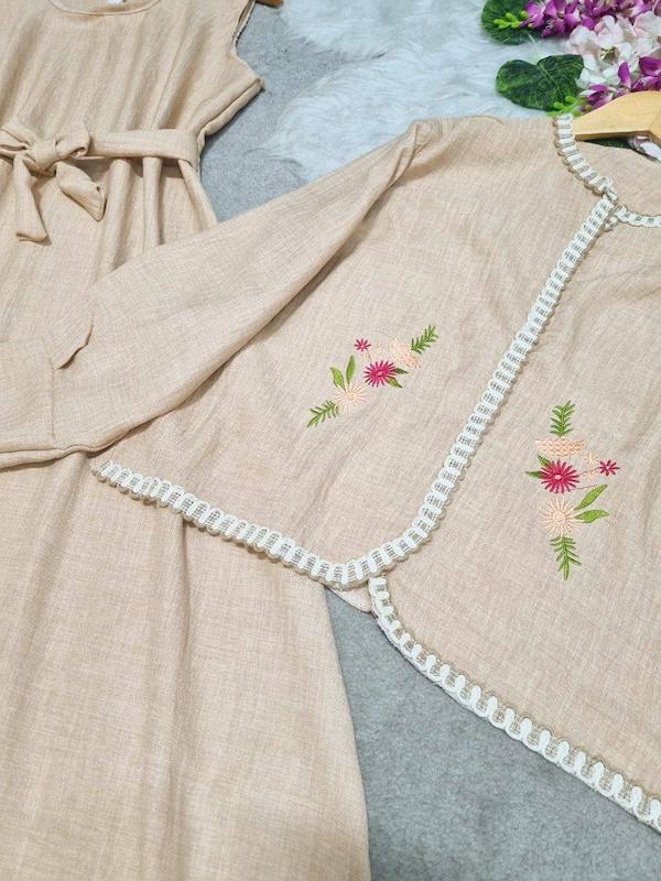 کت و سارافون هلن 🪴