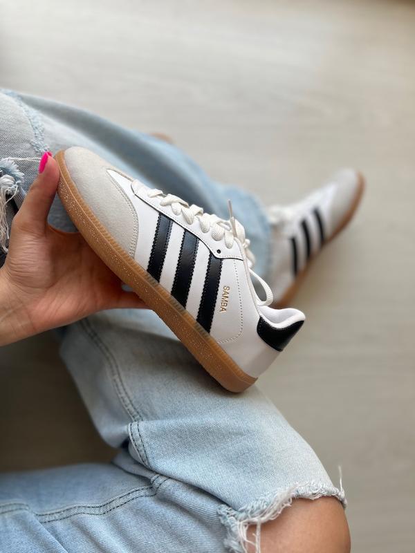 اسنیکرز سامبا