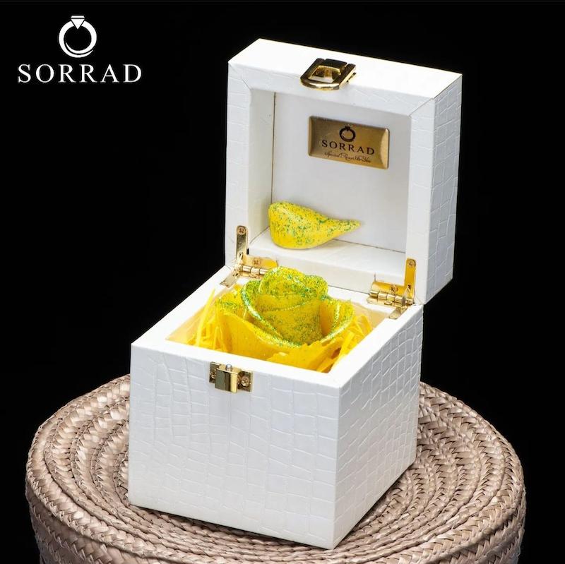 باکس چرمی گل و پرنده  تک خونه / گل رز زرد کهکشانی