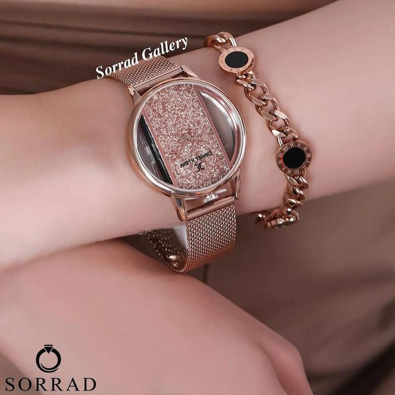 ساعت دنیل کلین زنانه / ساده بند حصیری استیل رنگ رزگلد صفحه اکلیلی رزگلد