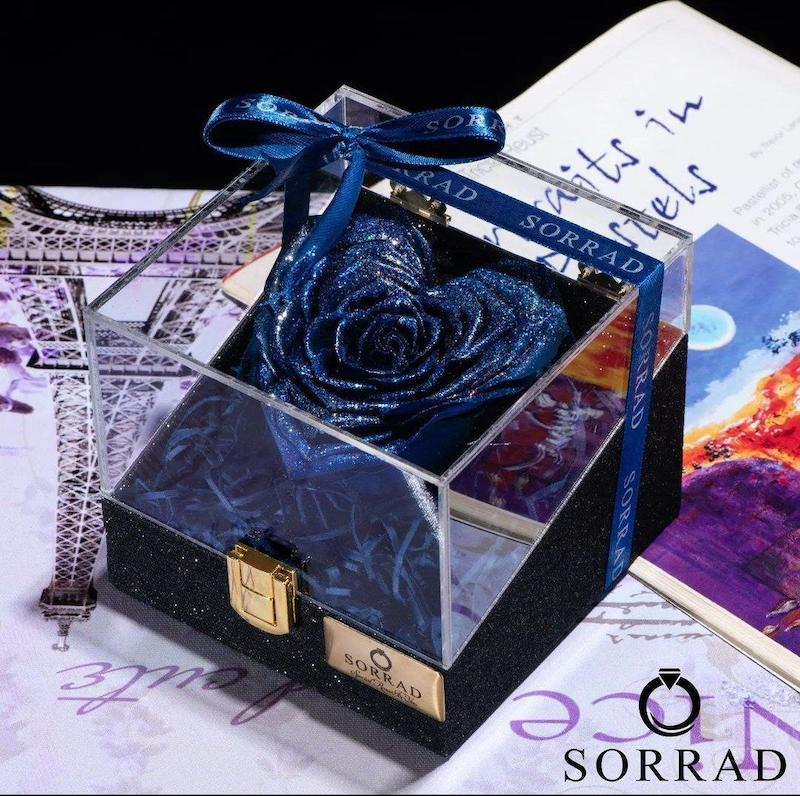 باکس صندوقی گل قلب کهکشانی/ گل رز سرمه ای