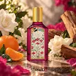 فضای رایحه گلی‌ـ‌چوبی گوچی فلورا گاردنیا اینتنس با گل‌های سفید گاردنیا و نور مرکباتی نارنگی