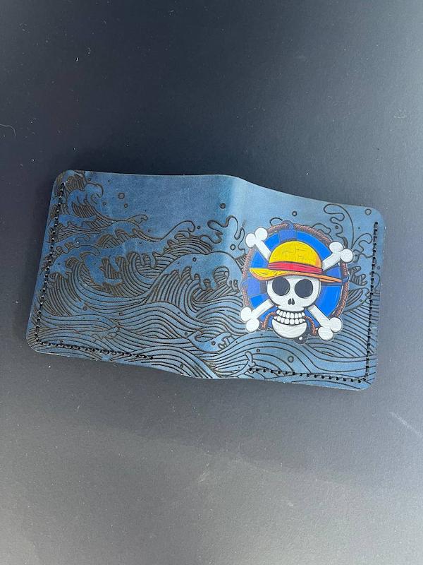 کیف پول انیمه ای طرح وان پیس