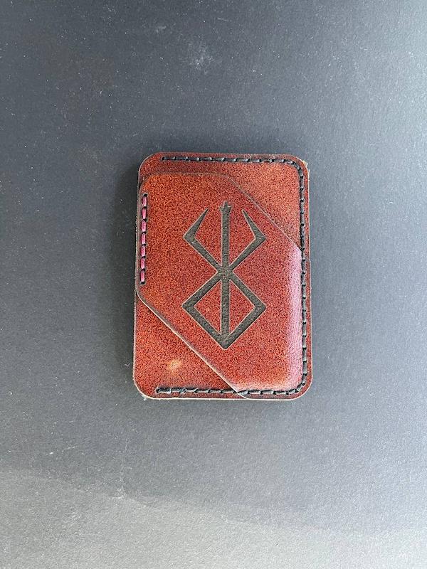 کیف پول مینیمال انیمه ای طرح برزرک