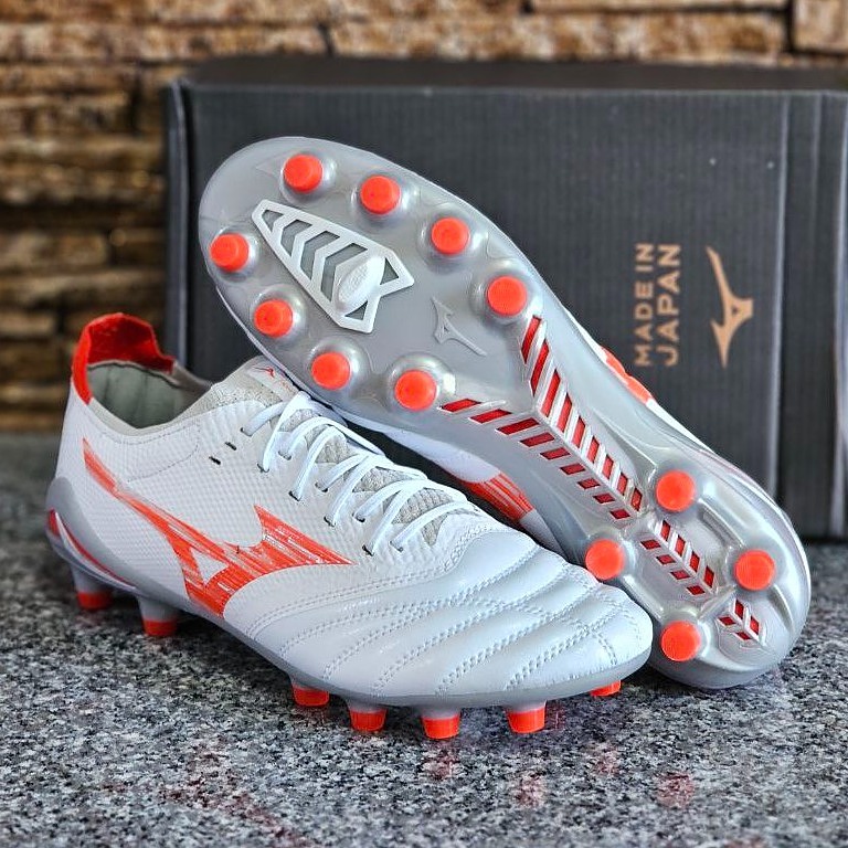 کفش فوتبال میزانو مورلیا زبانه کش Mizuno Morelia Neo 3