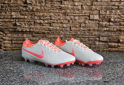 کفش فوتبال تمپو لجند 10 Nike Tiempo Legend