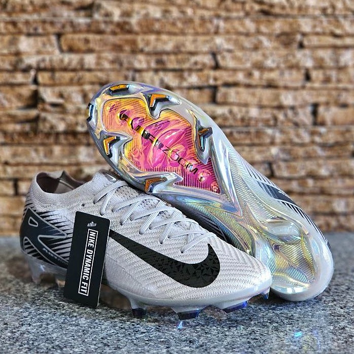 کفش فوتبال نایک مرکوریال ایرزوم ویپورNike Mercurial Airzoom Vapor 16