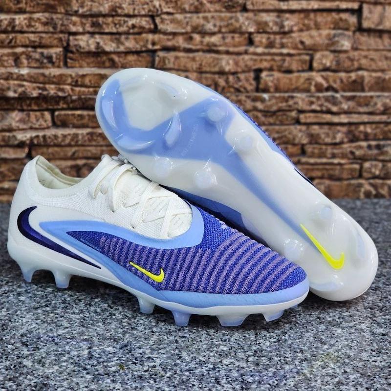کفش فوتبال نایک فانتوم جی ایکس Nike Phantom GX 3