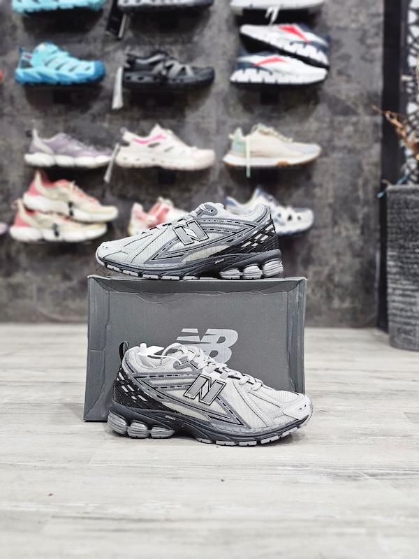 کتونی نیوبالانس New Balance 1806