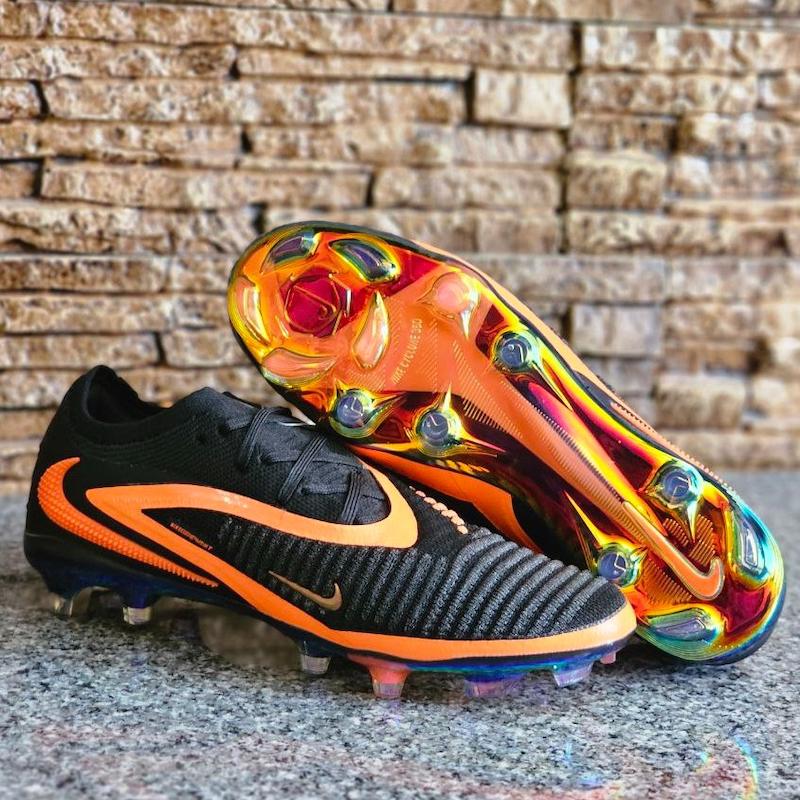 کفش فوتبال نایک فانتوم جی ایکس Nike Phantom GX 3