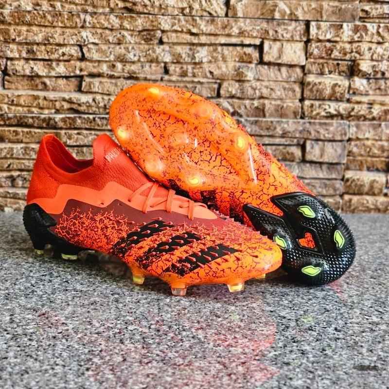 کفش فوتبال آدیداس پردیتور فریک Adidas Predator Freak