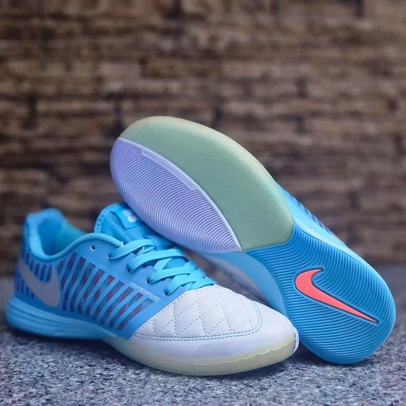 کفش فوتسال نایک لونارگتو Nike Lunar Gato