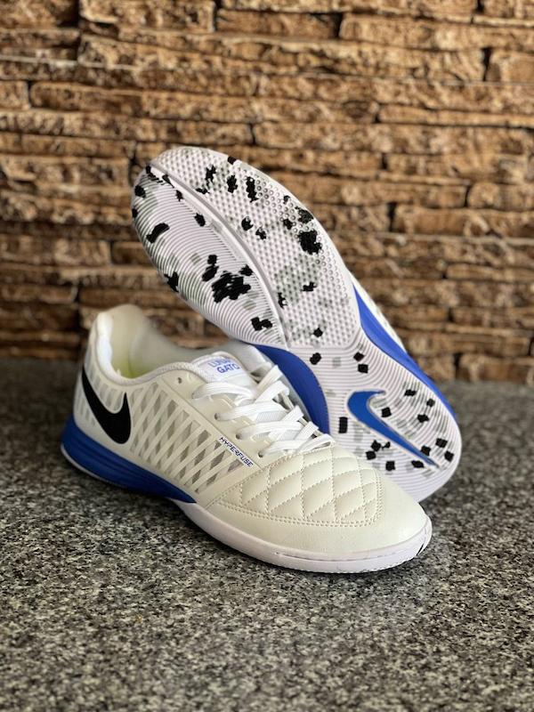 کفش فوتسال نایک لونارگتو Nike Lunar Gato