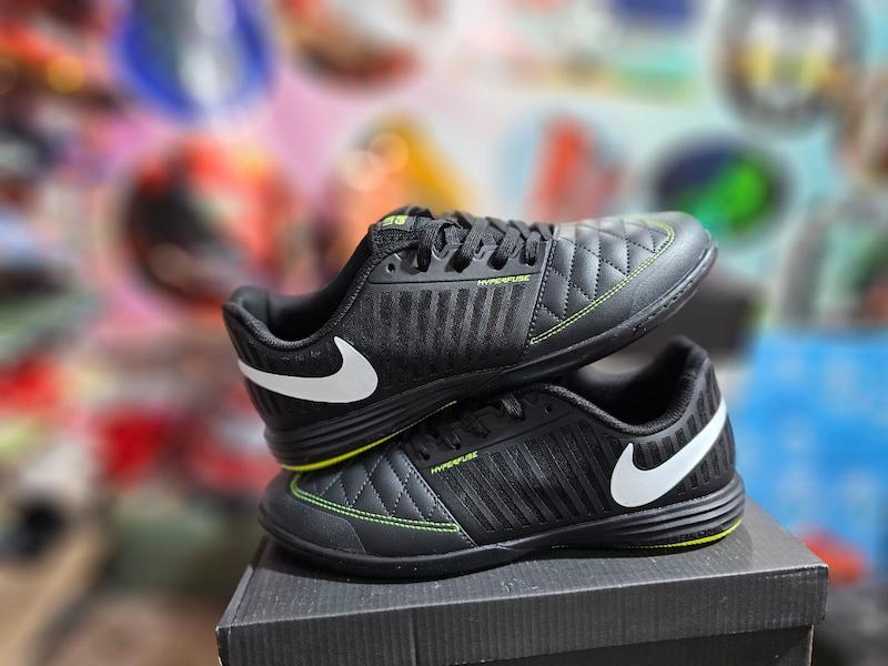 کفش فوتسال نایک لونارگتو Nike Lunar Gato