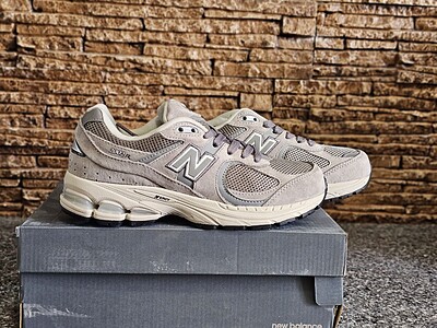 کتونی نیوبالانس 2002 New Balance 