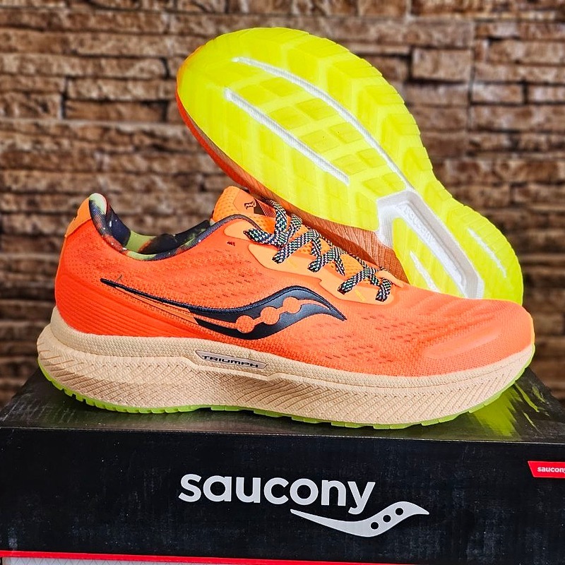   کتونی ساکونی  Saucony Triumph 19