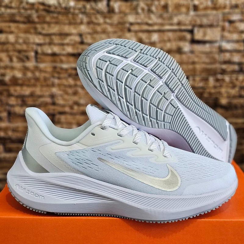 کتونی نایک زوم  Nike Zoom Winflo 7 MLS