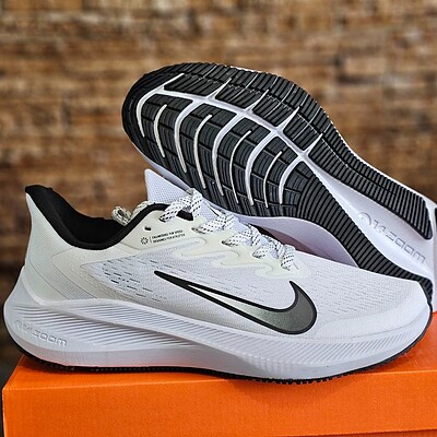 کتونی نایک زوم  Nike Zoom Winflo 7 