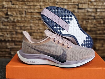 کتونی نایک زوم  Nike Zoom Winflo 7 MLS