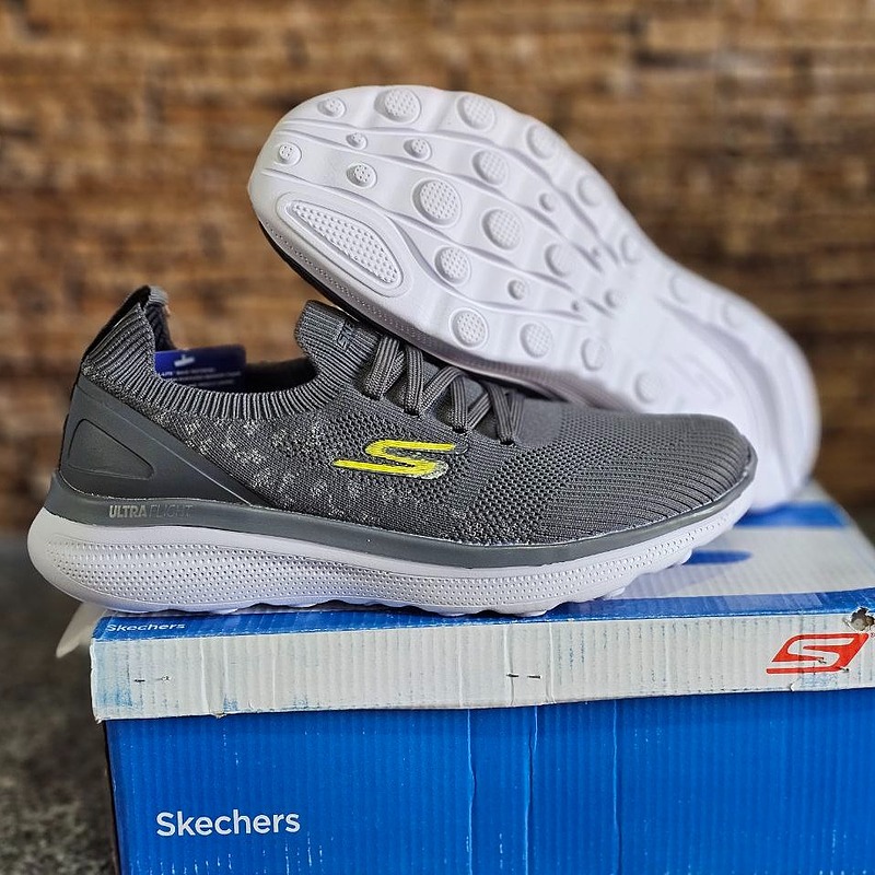 کتونی پیاده روی اسکیچرز Skechers Ultra Flight