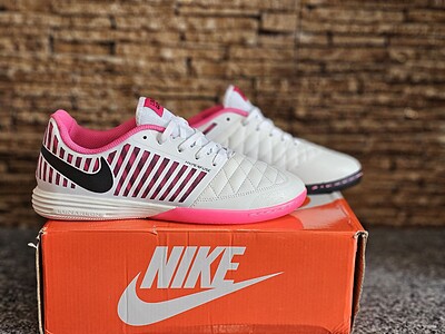 کفش فوتسال نایک لونارگتو Nike Lunar Gato