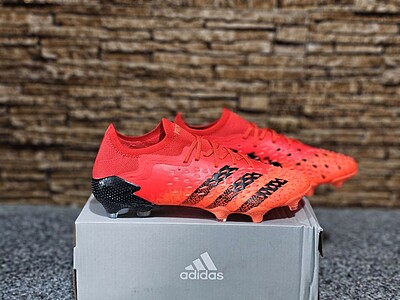 کفش فوتبال آدیداس پردیتور فریک Adidas Predator Freak