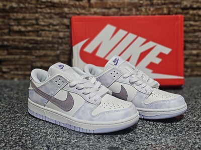 کتونی نایک اس بی Nike SB Dunk Low 