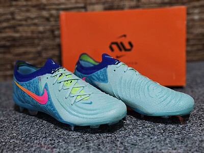 کفش فوتبال نایک فانتوم لونا Nike Phantom Luna