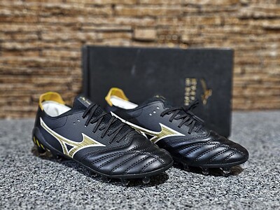 کفش فوتبال میزانو مورلیا Mizuno Morelia Neo 3