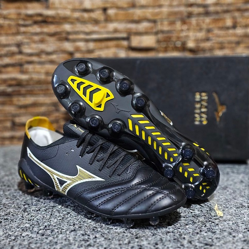 کفش فوتبال میزانو مورلیا Mizuno Morelia Neo 3