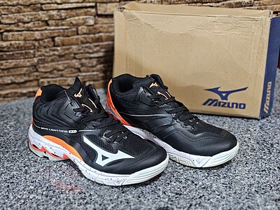 کفش والیبال میزانو Mizuno