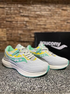 کتونی ساکونی  Saucony Triumph 19